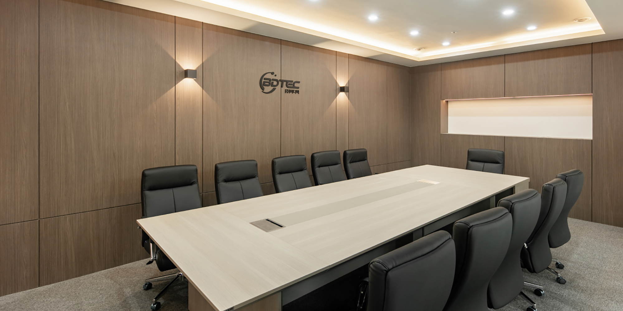 [사무실] 우아한 느낌으로 공간분리가 잘 된 사무실 인테리어